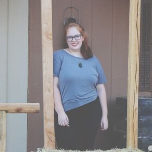 Meet your Posher, Lauren